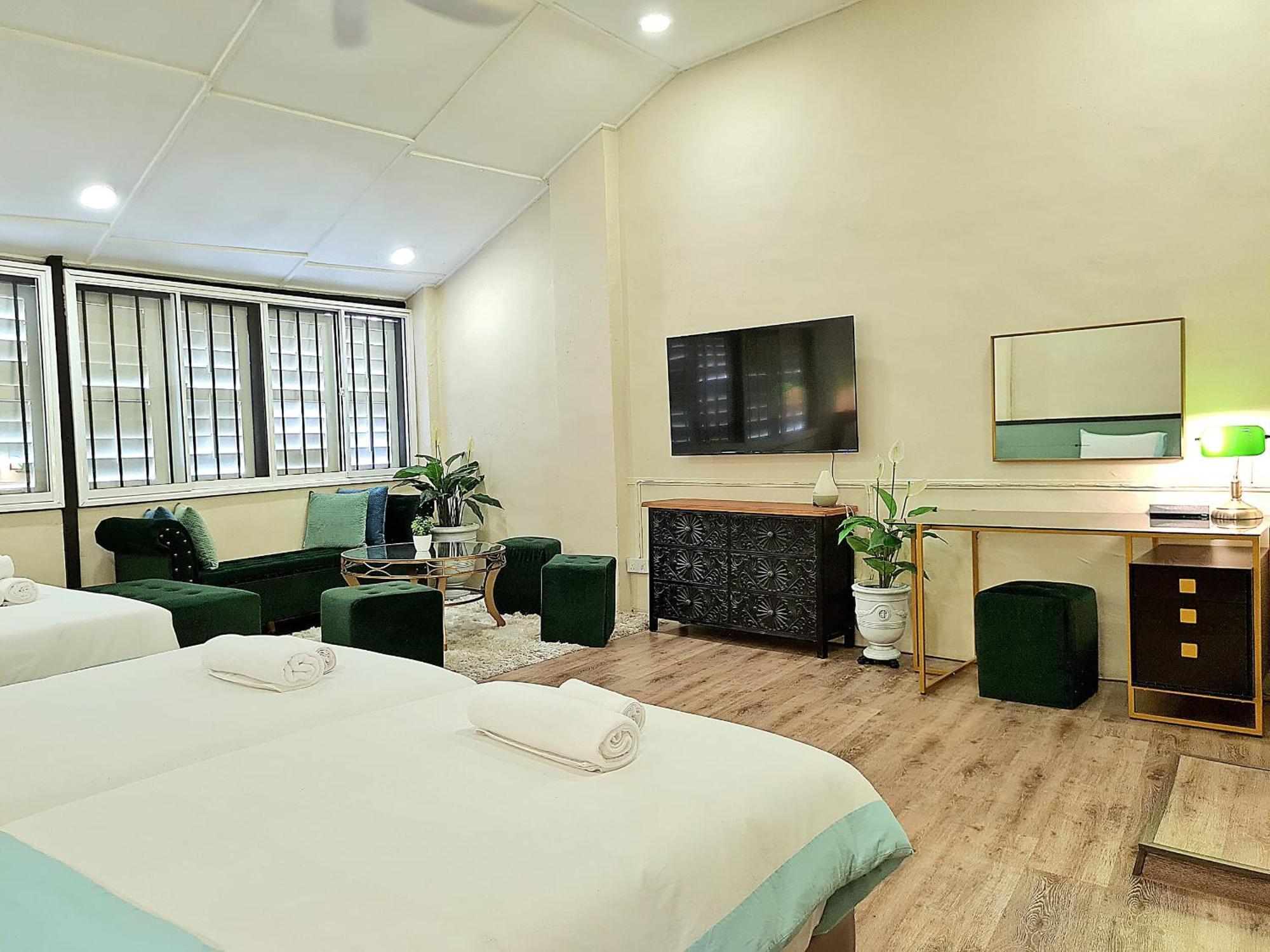 Stewart Hotel At 67 By Evr - Newly Renovated 2024 Джордж Таун Екстериор снимка