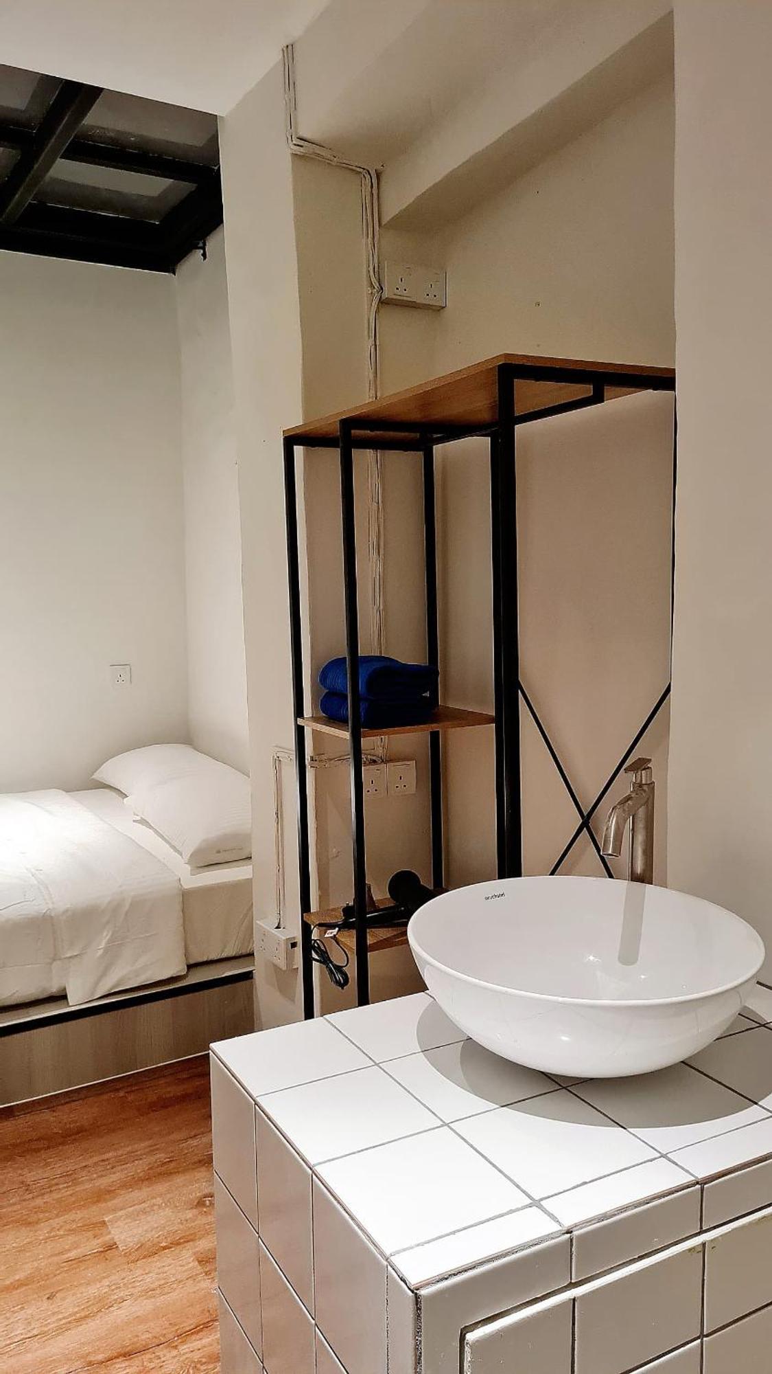 Stewart Hotel At 67 By Evr - Newly Renovated 2024 Джордж Таун Екстериор снимка